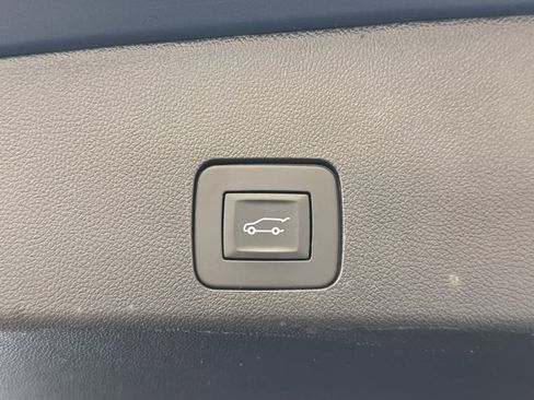 Used 2025 Buick Encore GX Sport Touring w/ Advanced Technology Package image 9