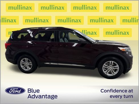 Certified 2023 Ford Explorer XLT w/ Equipment Group 202A RWD image 3