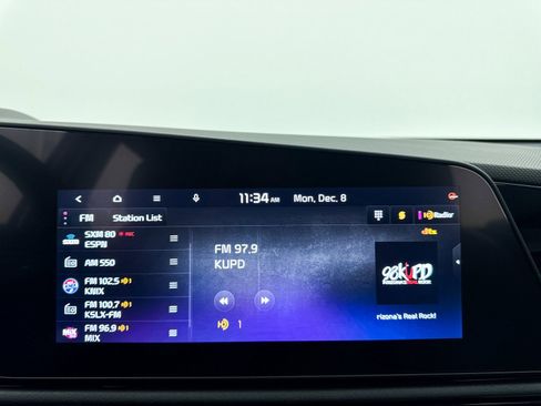 Certified 2024 Kia Niro EX Touring image 7