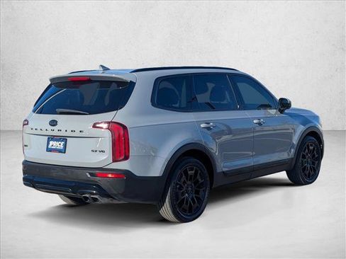 Used 2021 Kia Telluride SX w/ SX Prestige Package image 5