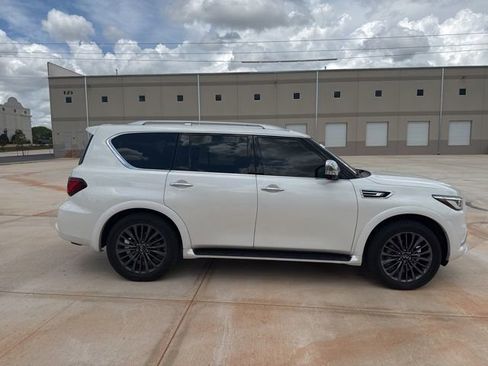 Used 2023 INFINITI QX80 Sensory w/ Cargo Package image 3