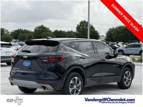Certified 2025 Chevrolet Blazer LT AWD/4WD image 4
