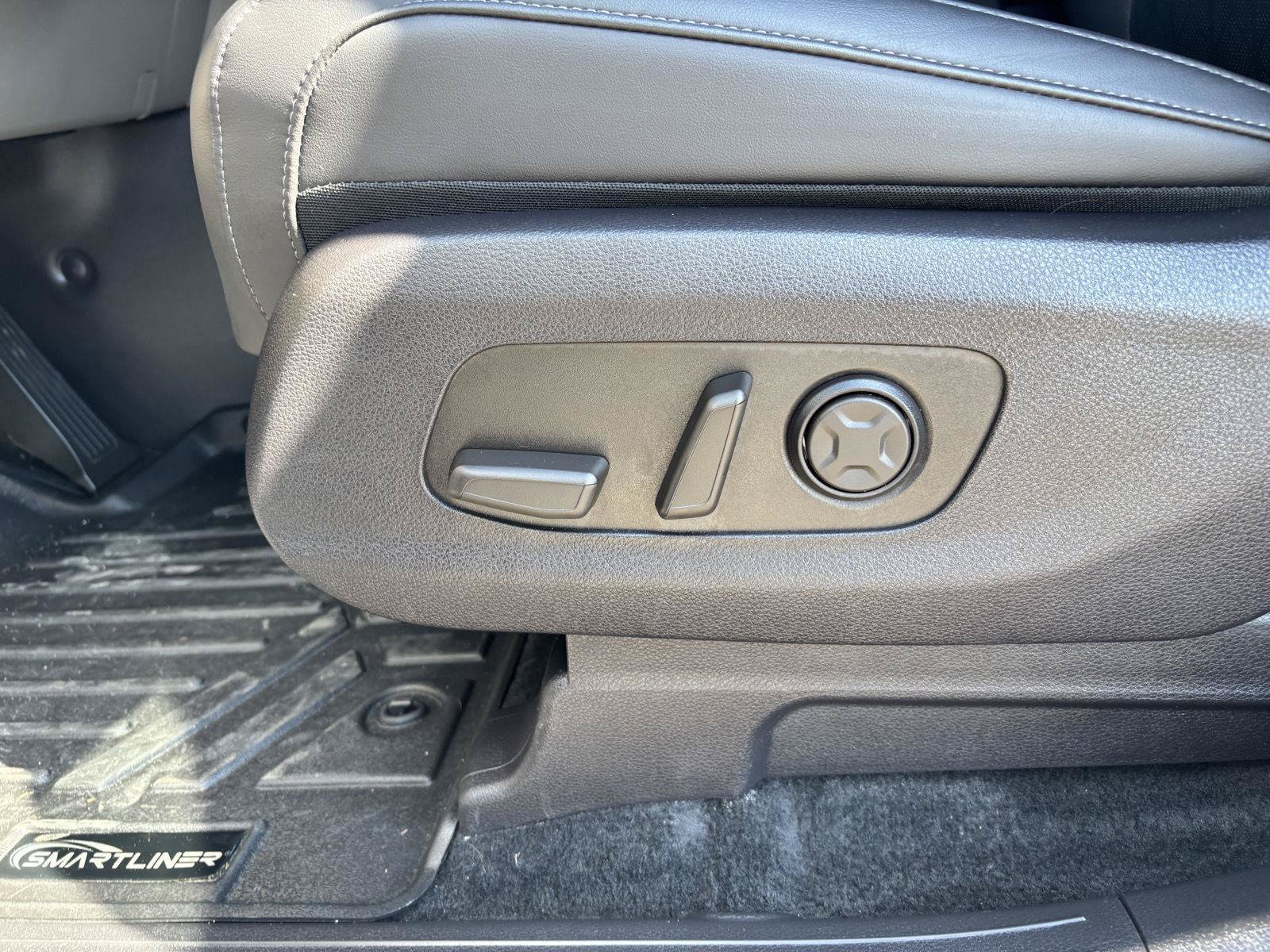 Used 2026 Kia Carnival EX FWD image 17