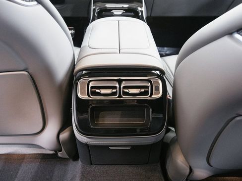 Used 2025 Mercedes-Benz S 63 AMG S image 29