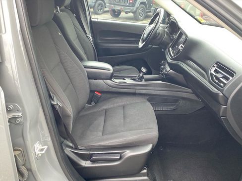 Used 2022 Dodge Durango SXT image 24