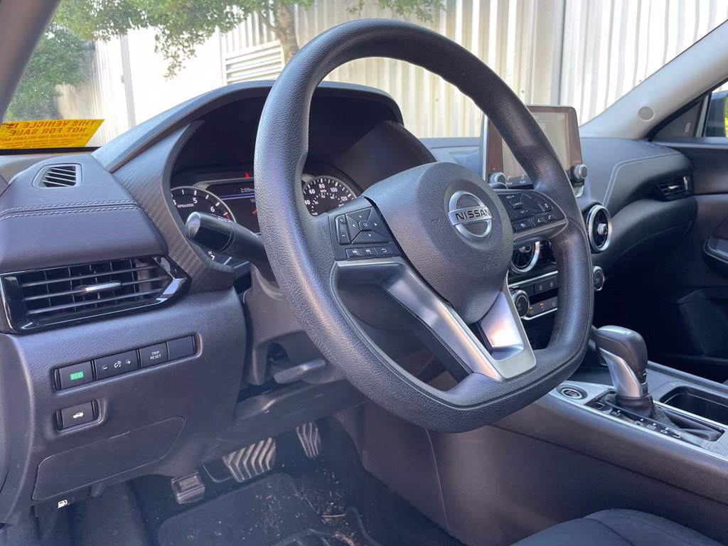 Used 2023 Nissan Sentra SV FWD image 9