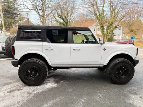 Used 2022 Ford Bronco Outer Banks image 9