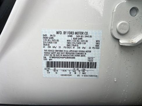 Certified 2023 Ford Explorer XLT w/ Equipment Group 202A image 32