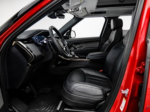 Used 2024 Land Rover Range Rover Sport SE image 30
