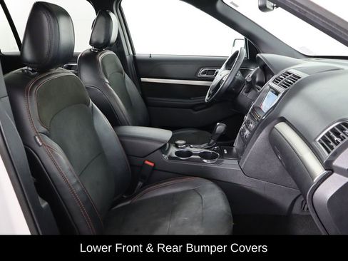 Used 2018 Ford Explorer XLT w/ Equipment Group 202A image 20