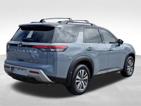 Used 2022 Nissan Pathfinder SL image 7