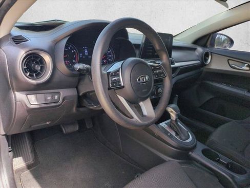 Used 2021 Kia Forte LXS FWD image 10