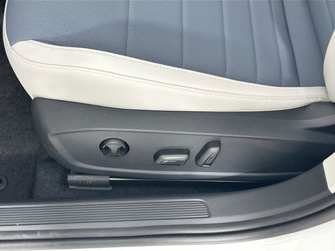 New 2026 Volkswagen Jetta SE image 19