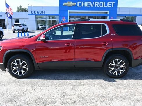 Used 2023 GMC Acadia SLE w/ Driver Convenience Package image 2