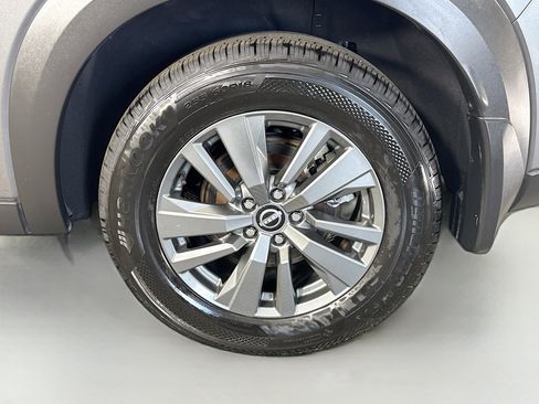 Used 2022 Nissan Pathfinder SV image 37