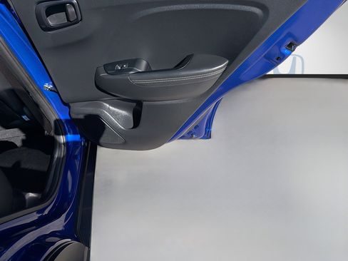 Used 2024 Hyundai Venue Limited image 30