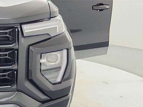 New 2026 GMC Canyon Elevation image 16