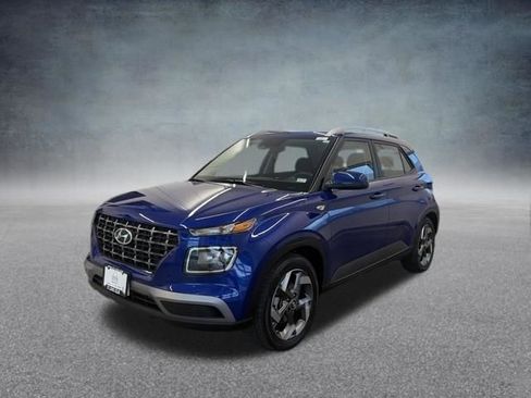 Used 2025 Hyundai Venue SEL FWD image 13