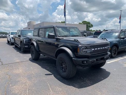 New 2026 Ford Bronco Badlands AWD/4WD image 1