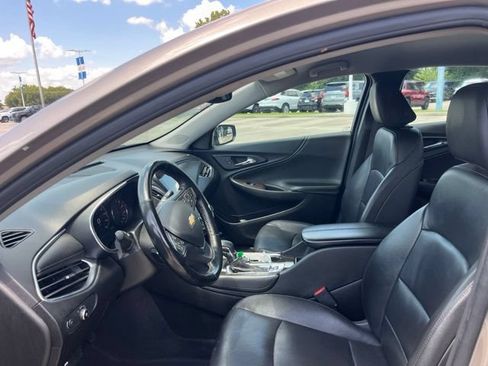 Used 2024 Chevrolet Malibu LT FWD image 15
