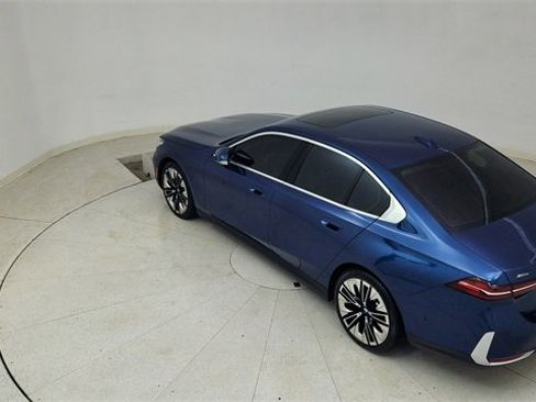 Used 2025 BMW 540i xDrive image 79
