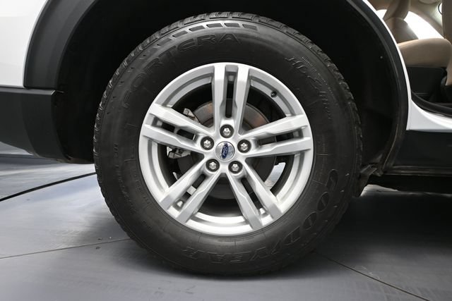 Used 2022 Ford Explorer XLT w/ Class IV Trailer Tow Package AWD/4WD image 11
