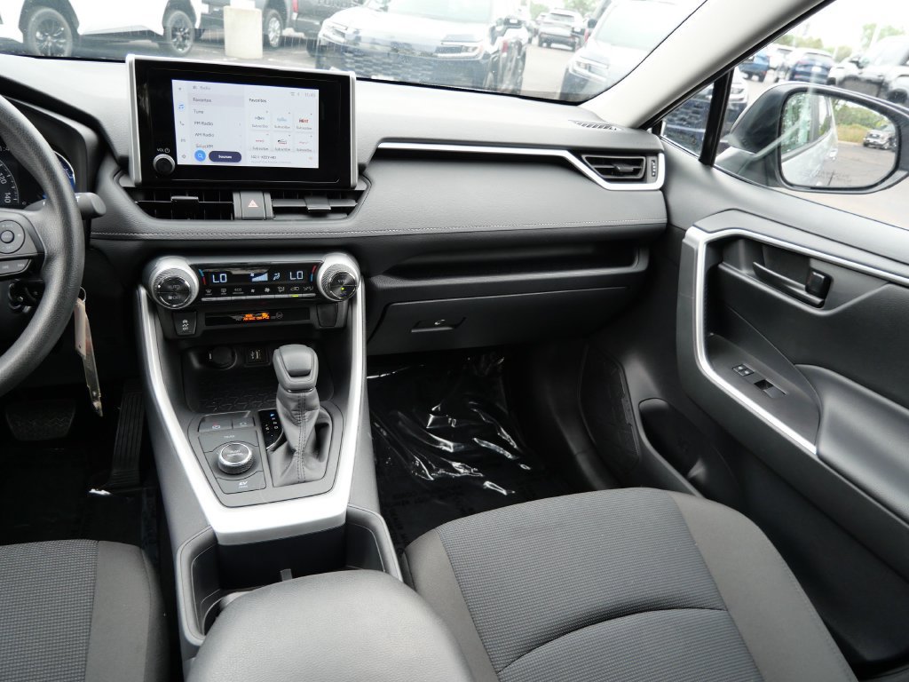 Certified 2025 Toyota RAV4 LE AWD/4WD image 14