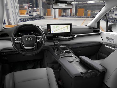 New 2025 Toyota Sienna XLE image 19
