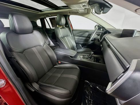 Used 2024 MAZDA CX-50 AWD 2.5 S w/ Premium Package image 11