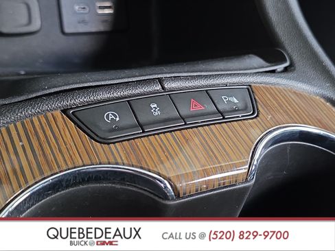 Used 2023 GMC Acadia SLE FWD image 17