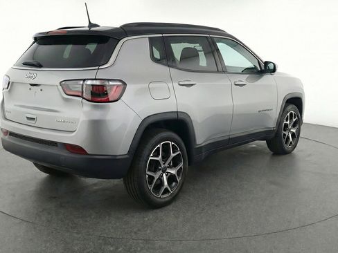 Used 2025 Jeep Compass Limited AWD/4WD image 9