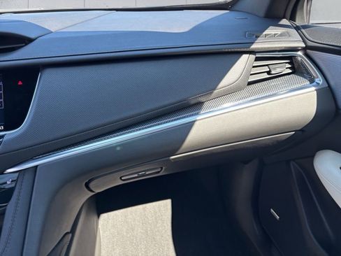 Used 2024 Cadillac XT5 Sportv AWD/4WD image 18