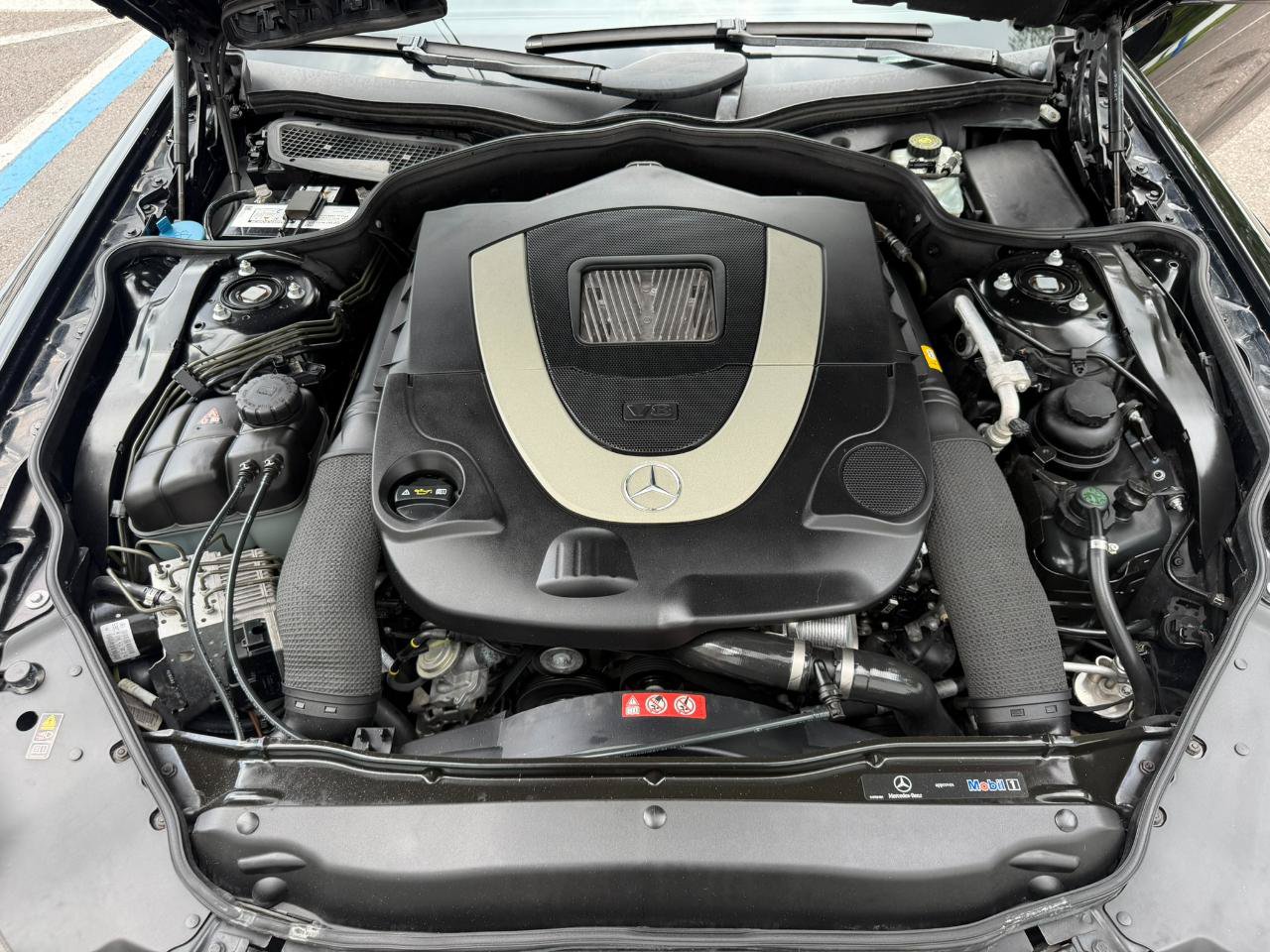 Used 2011 Mercedes-Benz SL 550 image 26