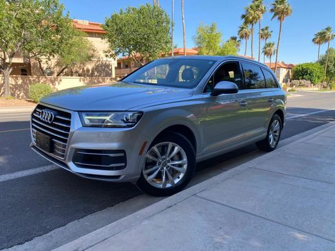 Used 2019 Audi Q7 3.0T Premium w/ Convenience Package AWD/4WD image 2