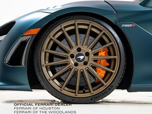 Used 2024 McLaren 750S image 18