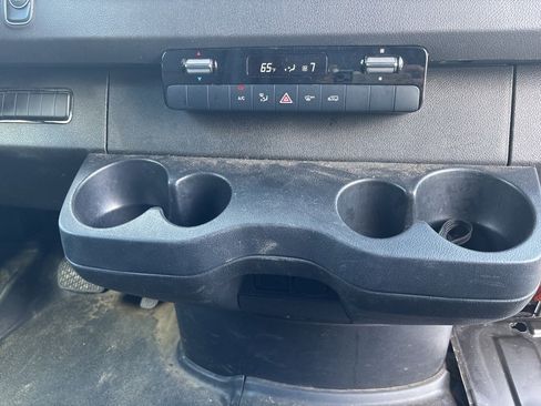 Used 2024 Mercedes-Benz Sprinter 2500 image 28
