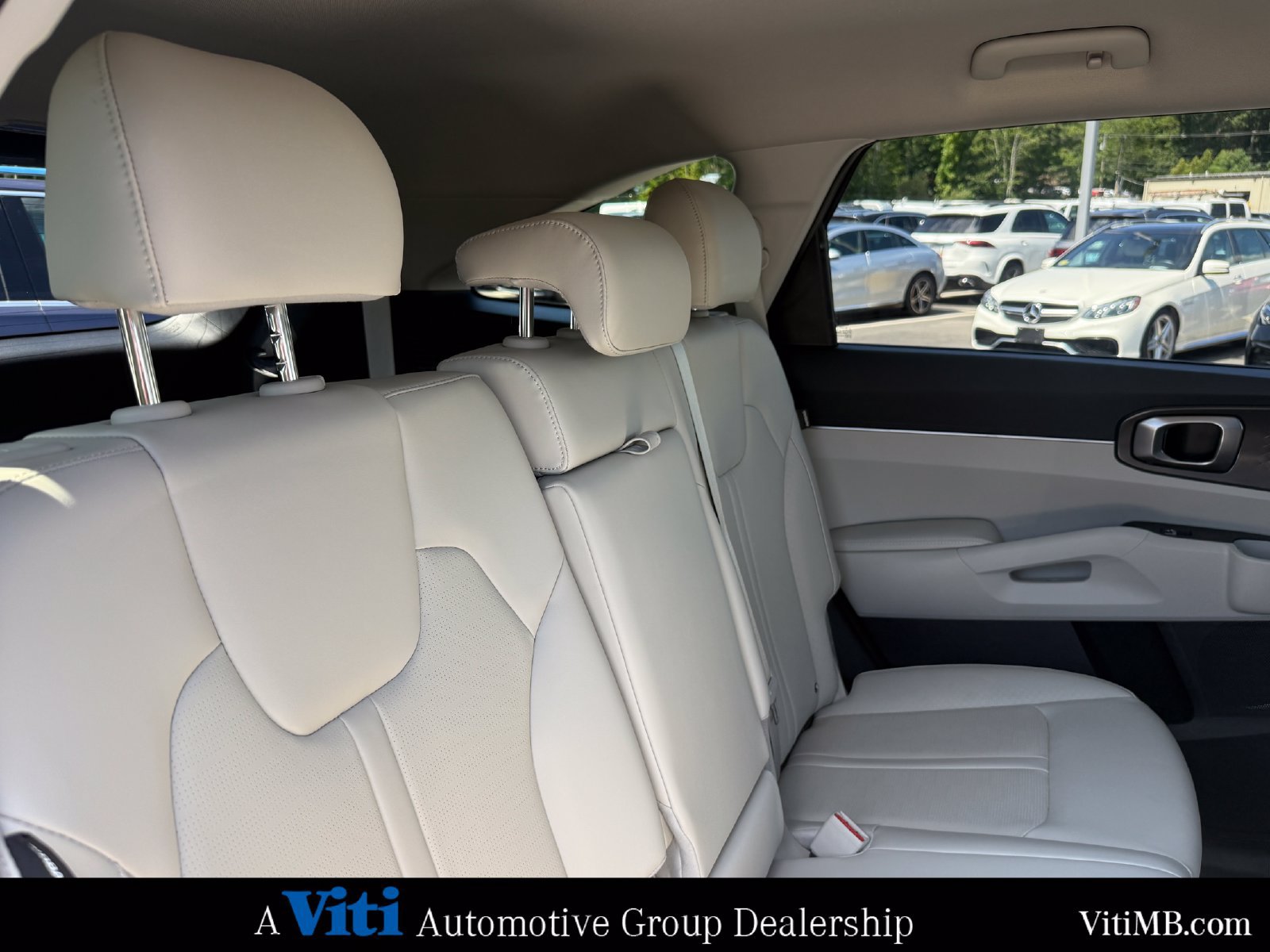 Used 2025 Kia Sorento S FWD image 26