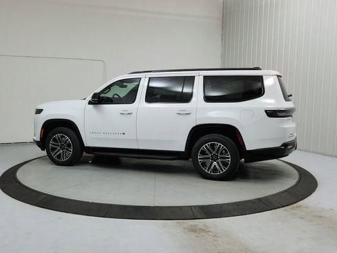 New 2026 Jeep Grand Wagoneer image 5