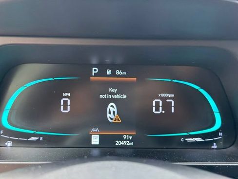 Used 2025 Hyundai Elantra Sport FWD image 14