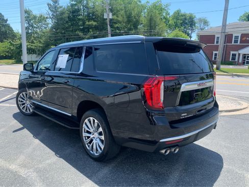 Used 2023 GMC Yukon XL Denali AWD/4WD image 4