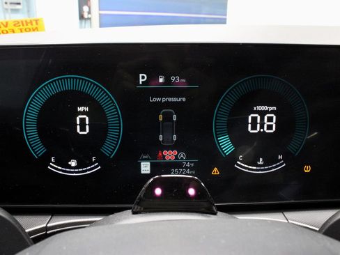 Used 2025 Hyundai Santa Fe SEL FWD image 29