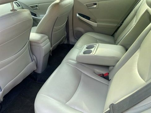 Used 2014 Toyota Prius Two FWD image 13