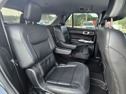Certified 2023 Ford Explorer XLT w/ Equipment Group 202A image 7