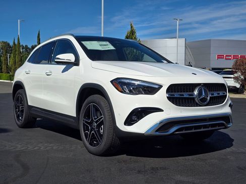 New 2026 Mercedes-Benz GLA 250 4MATIC image 8