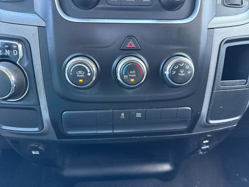 Used 2020 RAM 1500 Tradesman w/ Chrome Plus Package RWD image 12