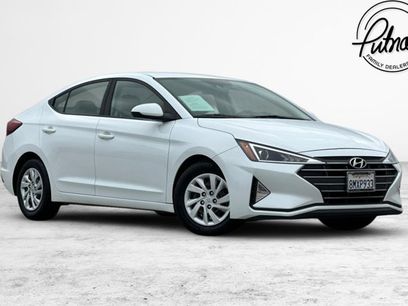 Used 2020 Hyundai Elantra SE w/ Cargo Package (C1)