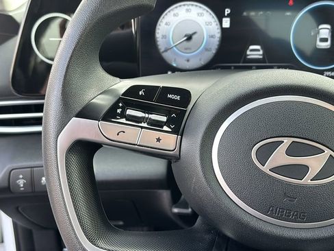 Used 2024 Hyundai Elantra SEL image 17