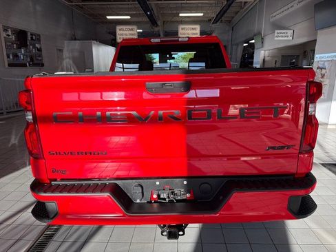 Used 2022 Chevrolet Silverado 1500 RST w/ Bed Protection Package AWD/4WD image 4