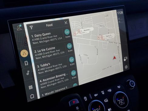 Used 2026 Land Rover Defender 110 X-Dynamic SE image 26