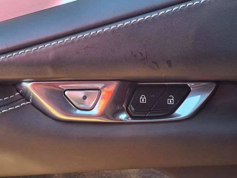 Used 2023 Chevrolet Corvette Stingray Premium Cpe w/ Z51 Performance Package RWD image 9